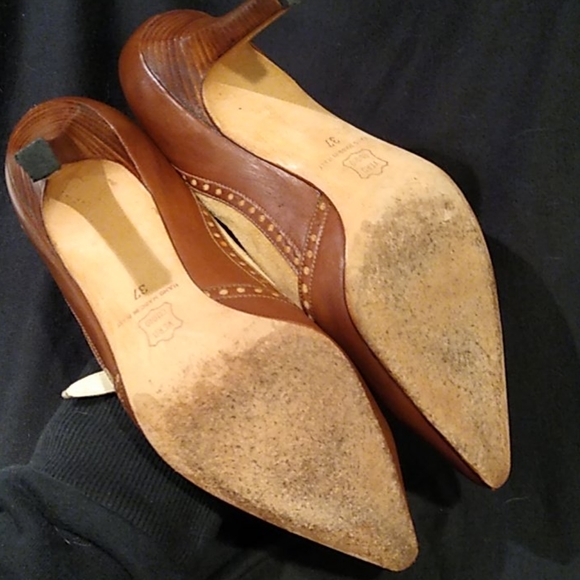 Manolo Blahnik brogue leather and suede pumps 37 - Picture 8 of 9